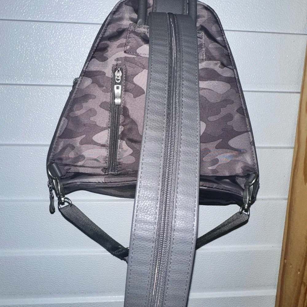 Baggallini Women's Gray Camo Metro Backpack